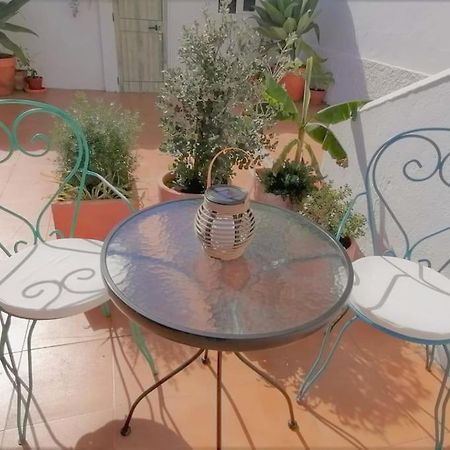 Cozy Apartment With Private Courtyard Barcarena Екстер'єр фото