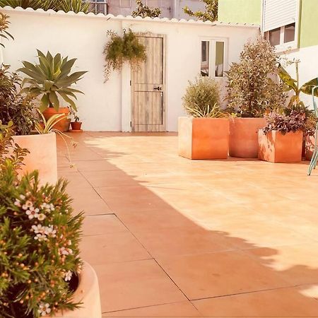 Cozy Apartment With Private Courtyard Barcarena Екстер'єр фото