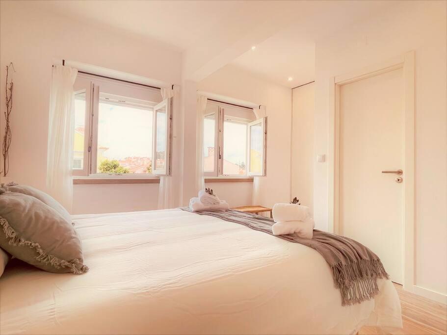 Cozy Apartment With Private Courtyard Barcarena Екстер'єр фото